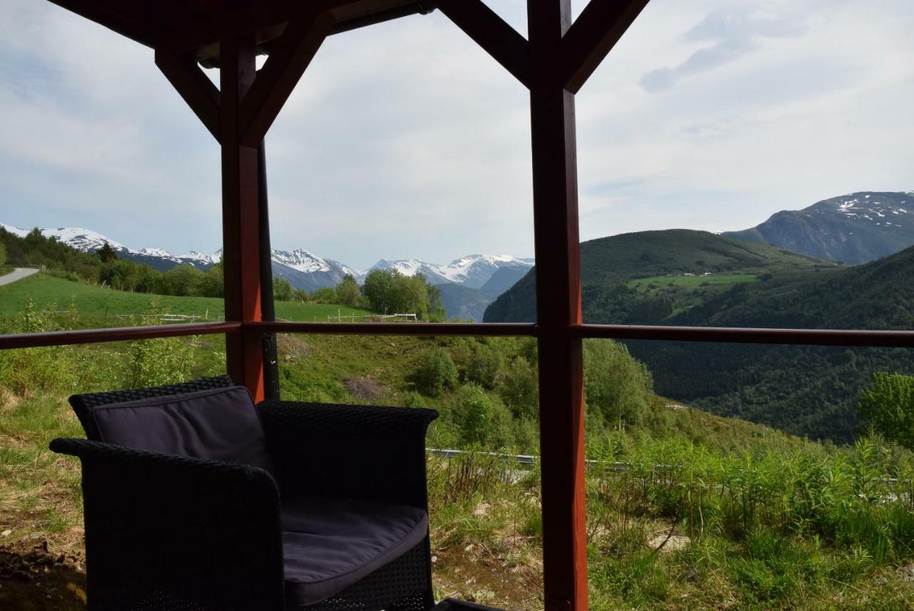 Hesthaug Gard Apartment Eidsdal Bagian luar foto